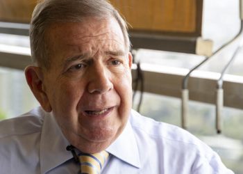 Edmundo González Urrutia rechaza atentado contra Miguel Uribe: “Atentar contra una voz es intentar clausurar el debate”