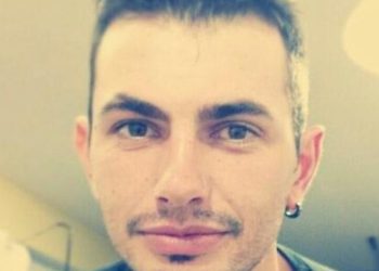 Atacan con aceite hirviendo al asesino confeso de dos mujeres en cárcel de Italia