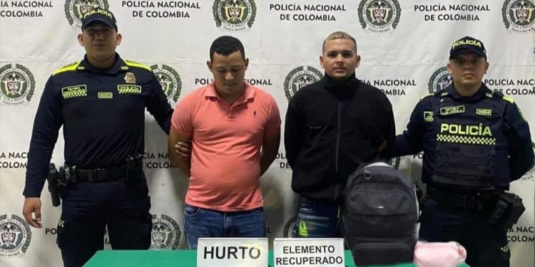 Capturados dos presuntos ladrones en glorieta de Ciudad del Parque tras ser señalados por la comunidad