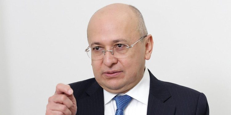 Montealegre asegura que Petro convocará consulta popular por decreto antes del 11 de junio