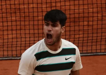 Alcaraz remonta a Sinner en una final épica y gana su quinto Grand Slam