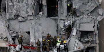 Irán e Israel denuncian ataques contra sus territorios tras iniciar el alto el fuego