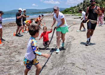 Gobernación lidera jornada cultural y pedagógica por los 120 años del Atlántico