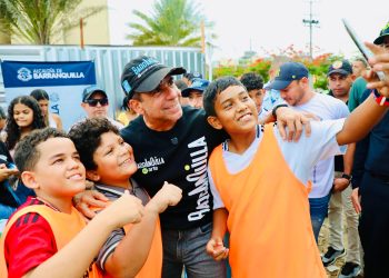 “Llegamos a Caribe Verde con inversiones de más de $20 mil millones: estación de Policía, canalización de aguas pluviales y un gran parque lineal”: alcalde Char