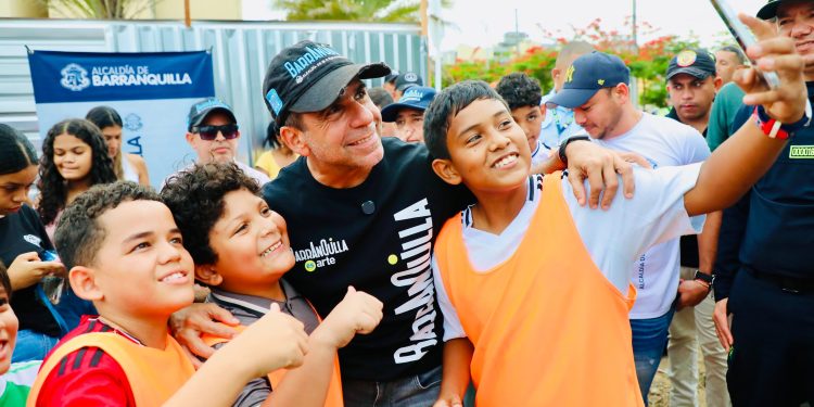 “Llegamos a Caribe Verde con inversiones de más de $20 mil millones: estación de Policía, canalización de aguas pluviales y un gran parque lineal”: alcalde Char