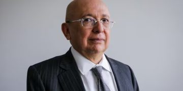 Profesor Mauricio Gaona critica decreto y argumentos de Montealegre: “Es un exabrupto jurídico”