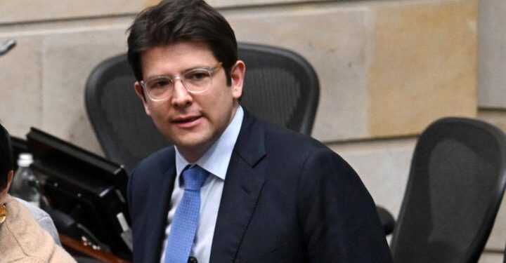 Miguel Uribe dejó lista demanda contra decreto de consulta antes del atentado