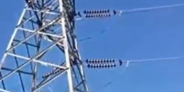 Atentado en Medellín: explota bomba en torre de energía en La Asomadera