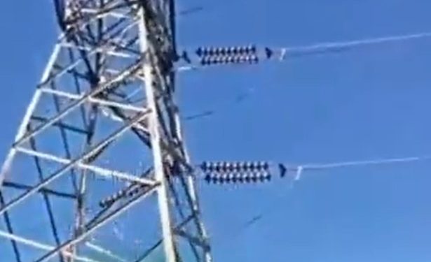 Atentado en Medellín: explota bomba en torre de energía en La Asomadera