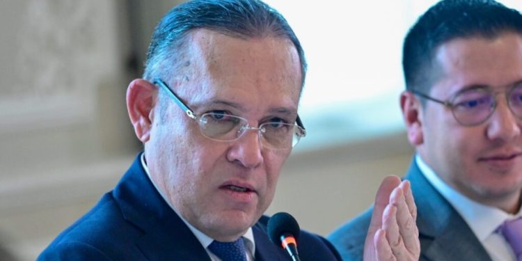 Efraín Cepeda exige al Gobierno claridad y acción tras atentado contra Miguel Uribe: “No es momento para discursos vacíos”