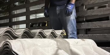 Alcaldía de Barranquilla entrega ayuda humanitaria a familias afectadas por vendaval y fuertes lluvias