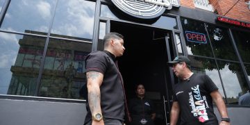 Alcalde Char supervisa obras en la calle 85 y promete fin definitivo del arroyo