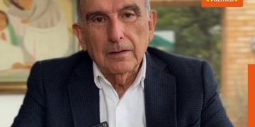 Humberto De La Calle alerta sobre un quiebre constitucional por Consulta Popular vía decreto: “Equivale a un golpe de Estado”