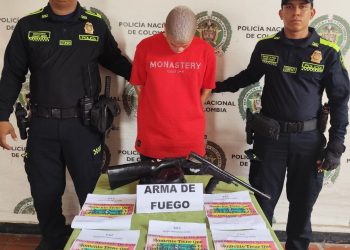 Capturan a hombre con escopeta y panfletos extorsivos en Soledad