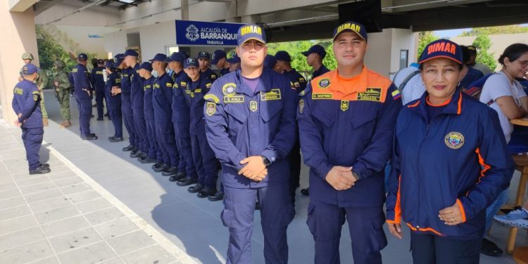 Puerto Mocho: 200 voluntarios limpiaron la playa en el Día de los Océanos