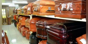 Controversia en el Congreso por proyecto que permitiría “cremación sin fuego” en Colombia