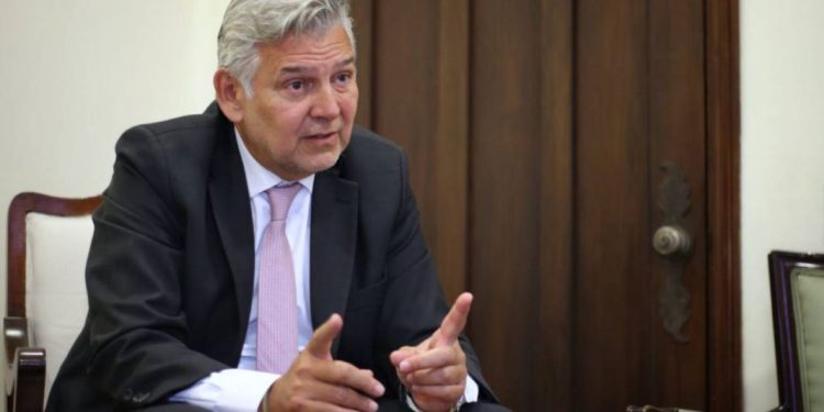 Fenalco analiza acciones legales contra la reforma laboral aprobada por el Gobierno