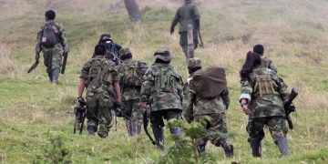 Grupos armados obligan a marchar en Cauca bajo amenaza de multa
