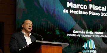 Gobierno activa cláusula de escape, suspende regla fiscal y anuncia nueva reforma tributaria