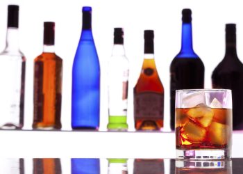 Nueve muertos y 27 intoxicados en Jordania por consumo de alcohol adulterado con metanol