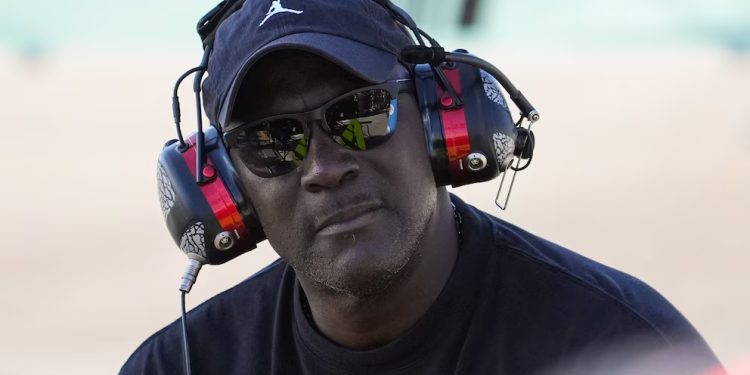 Jordan desata polémica antes de debutar como comentarista