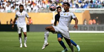 Real Madrid debuta con dudas y empate ante Al Hilal