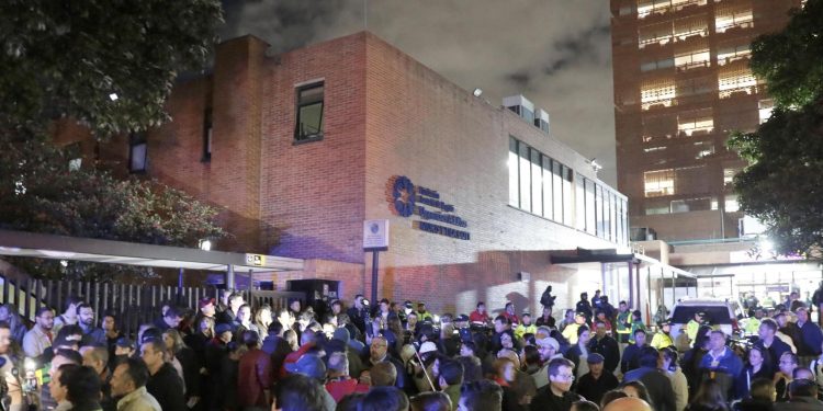 Terminó cirugía a Miguel Uribe Turbay, pero su estado “sigue siendo crítico”