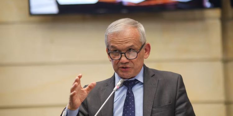 Defensa de Carlos Ramón González rechaza acusaciones de la Fiscalía y denuncia falta de pruebas