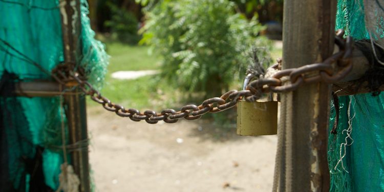 C.R.A. impone medida preventiva y obligaciones a empresas por indebida disposición de residuos en sector del Ecoparque Mallorquín