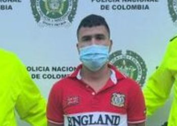 Capturan a alias ‘Ojitos’, coordinador de sicarios del ‘Clan del Golfo’, en operación con Reino Unido