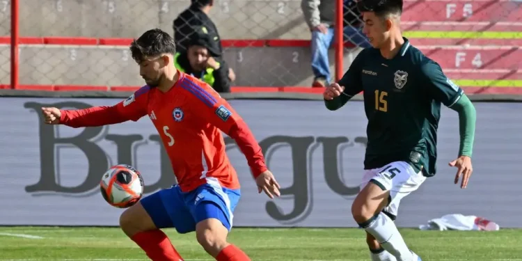 Bolivia venció 2-0 a Chile en El Alto y sueña con volver al Mundial