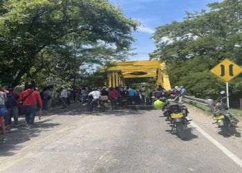 Persiste bloqueo en la Troncal de Oriente: comunidades exigen atención del Gobierno Nacional