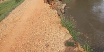 Comunidad de El Lobato, en el sur del Magdalena, enfrenta grave riesgo por deterioro vial y desbordamiento del río