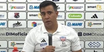 Farías responde a las dudas: “Tengo contrato, seguiré trabajando”