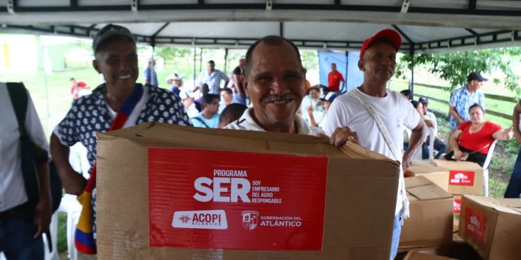 Gobernación del Atlántico lanza estrategia para modernizar el campo con maquinaria, semillas y formación