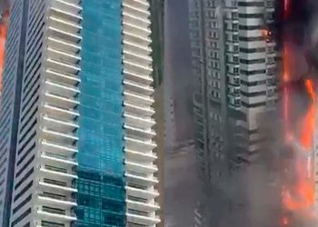 Evacuadas más de 3.800 personas por incendio en un rascacielos de Dubái