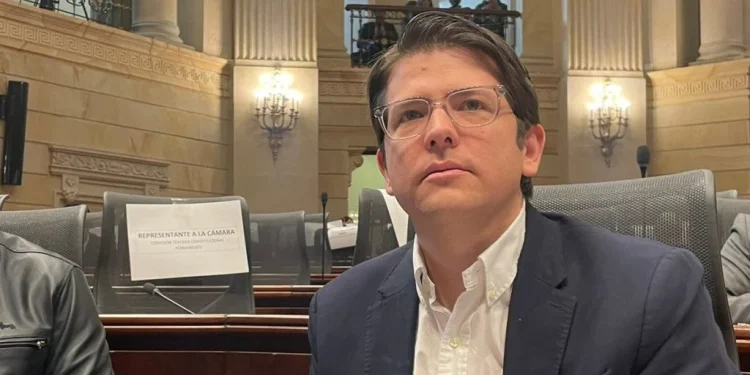 Avanza investigación por atentado a Miguel Uribe: entregan pruebas clave a la Fiscalía