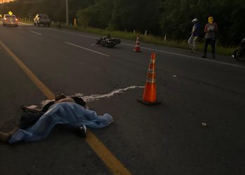 Una madrugada trágica: joven motociclista muere en accidente en vía Las Flores – La Playa