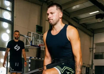 Luka Doncic se reinventa: Nueva imagen física y mentalidad para la temporada 2025-2026