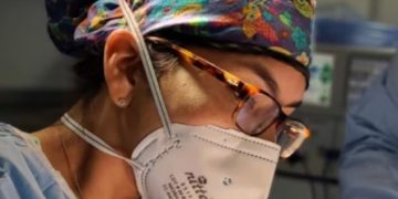 Cirujana señalada por caso en Pereira rompe el silencio: “Jamás he negado atención por razones políticas”