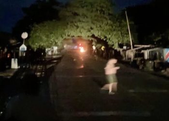 Terror en la vía Panamericana: carro bomba deja una mujer muerta y dos policías heridos en el sur del Cauca