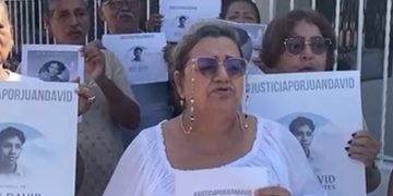 “No puede quedar impune”: Soledad protesta tras libertad de bombero acusado de matar a joven