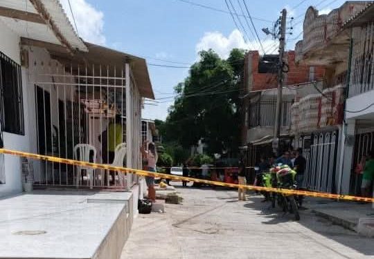 Sicarios asesinan a dos personas, incluida una adulta mayor, en Soledad