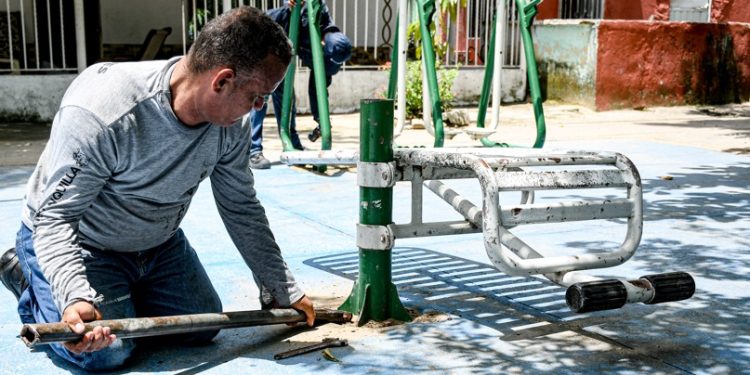 Distrito planea mantenimiento de parques y complejos deportivos