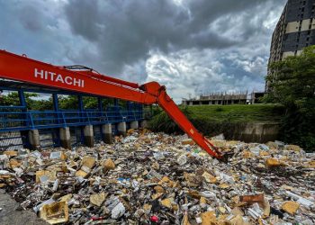 Alerta por la contaminación del arroyo León: El llamado urgente a una acción metropolitana
