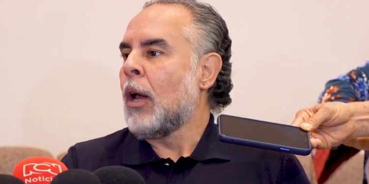 MinInterior advierte: “No podemos repetir los errores del proceso de paz de Santos con ‘Los Costeños’ y ‘Los Pepes'”