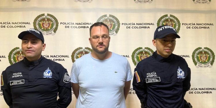 Capturado en Colombia ciudadano canadiense requerido por EE. UU. por fraude electrónico