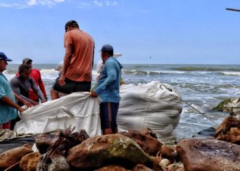 Comunidad de Santa Verónica logra que aprueben obras contra la erosión costera