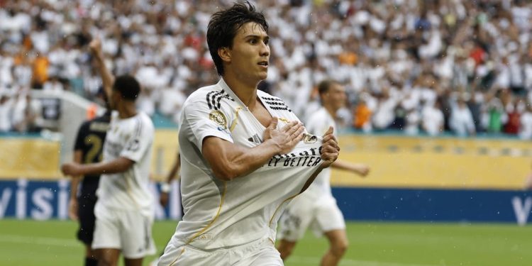 Real Madrid avanza a cuartos del Mundial de Clubes