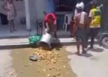 Cobradiarios agreden a vendedor de sopas en Cartagena por no pagar cuota diaria